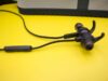 Jabra Rox Wireless vs Plantronics BackBeat GO 2, Mana Wireless Headset Terbaik?