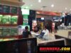 Ingin Membeli Perangkat Gadget, Presiden RI, Joko Widodo, bersama Anaknya Berkunjung ke Store Bhinneka.Com di Mangga Dua Mall, Jakarta
