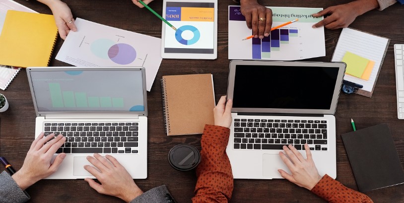 Spek Laptop Bisnis vs Laptop Konsumen
